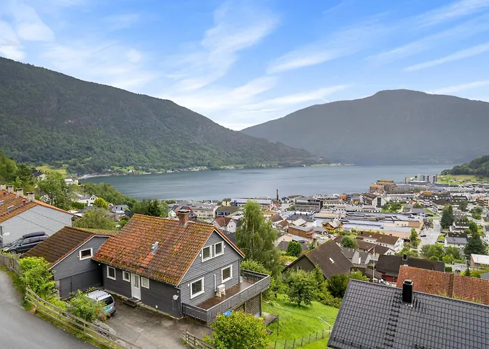 6 Bedroom House With Great View